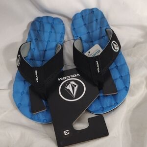 NWT Volcom Boys Blue Recliner Flip Flops Size 3